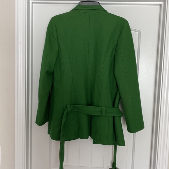 60% wool 40% viscose lining 100% poly coat - Picture 5 of 5